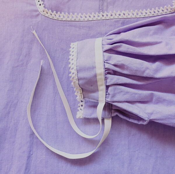 Renaissance Tudor hip length chemise - Image 3